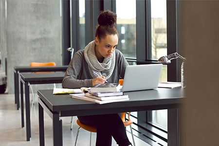 hero-get-an-online-business-degree